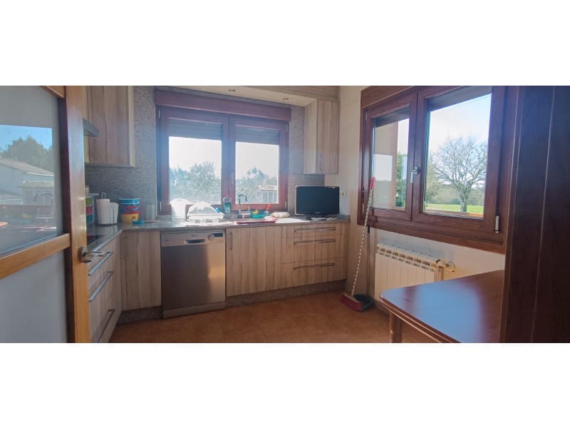 2 camera da letto Casa in vendita in Ordes con garage - 245.000 € (Rif: 9637307)