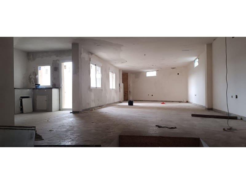 Commercieel te koop in Vilagarcia de Arousa - € 400.000 (Ref: 9765101)