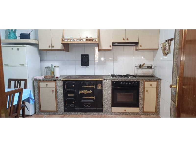 4 bedroom Finca/Country House for sale in Santiago de Compostela - € 280,000 (Ref: 9824860)