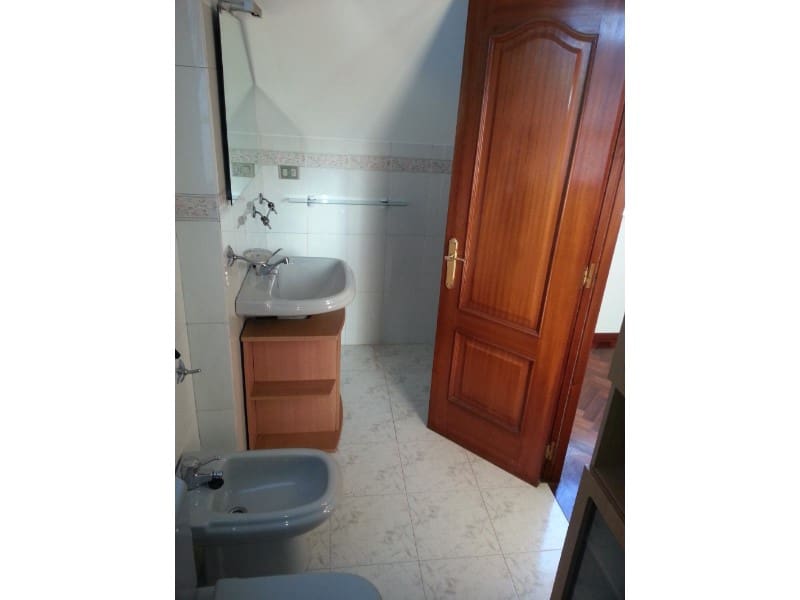 2 bedroom Apartment for rent in A Coruna city - € 900 (Ref: 9850990)
