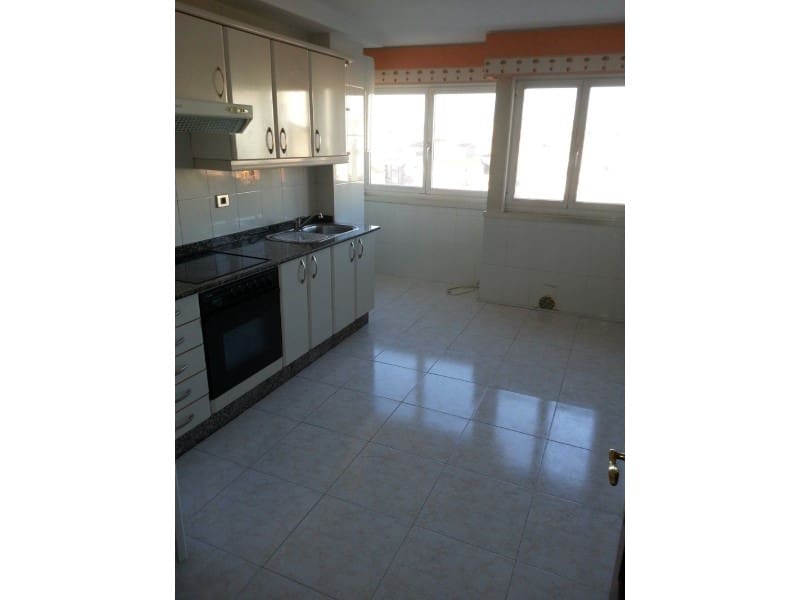 2 bedroom Apartment for rent in A Coruna city - € 900 (Ref: 9850990)