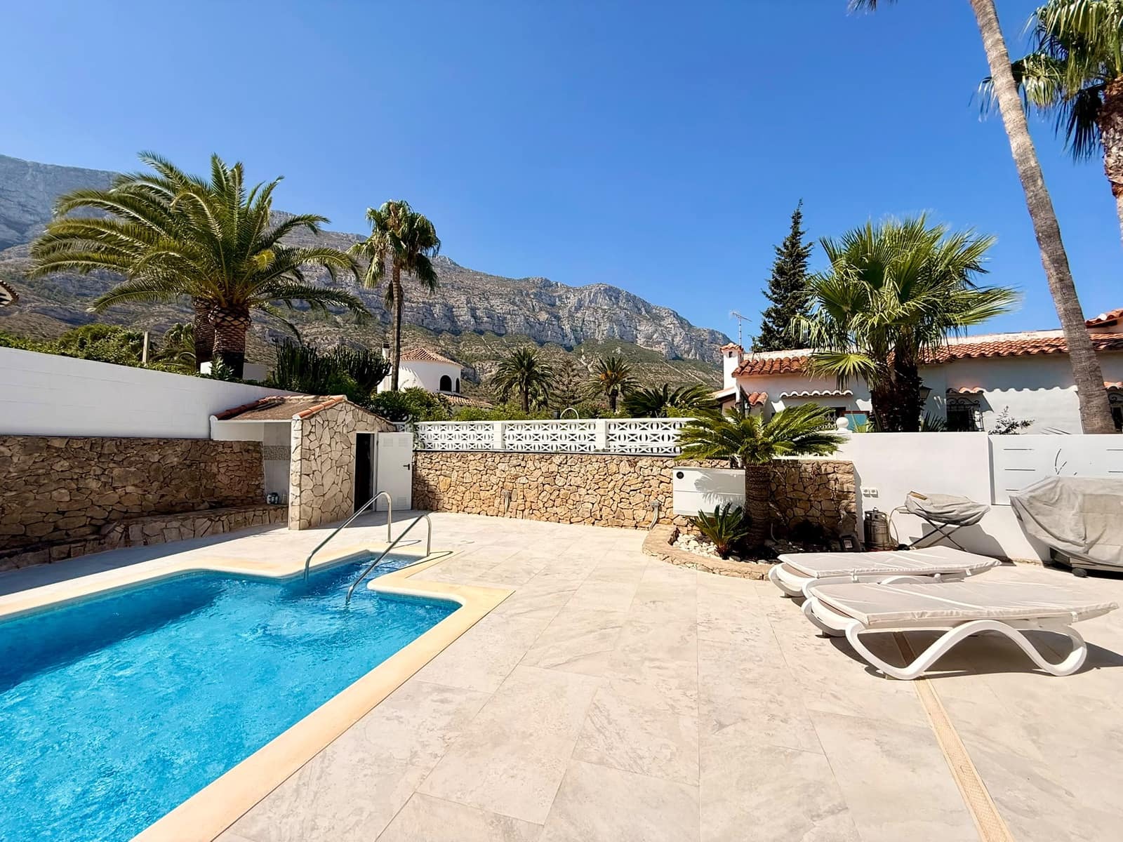 2 Zimmer Villa zu verkaufen in Denia mit Pool Garage - 679.000 € (Ref: 10000936)