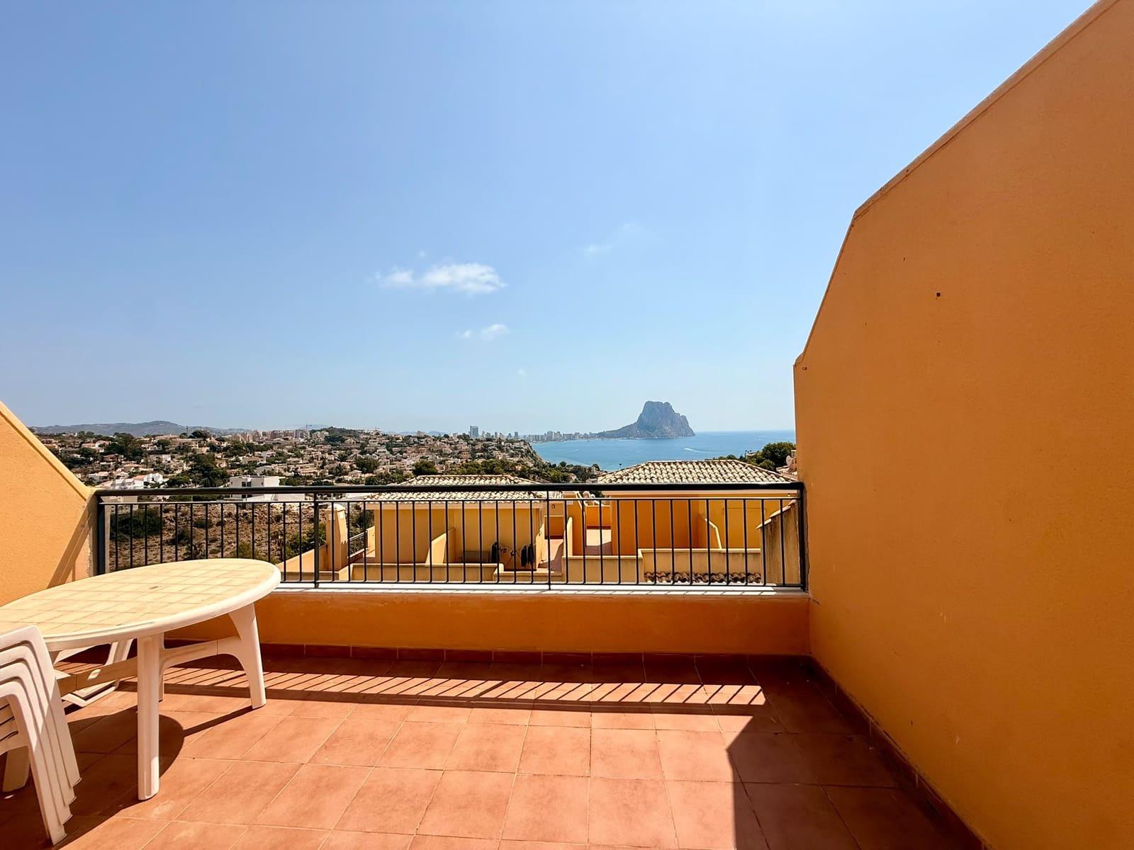 4 makuuhuone Bungalow myytävänä paikassa Calpe / Calp mukana uima-altaan 
autotalli - 475 000 € (Ref: 10007597)