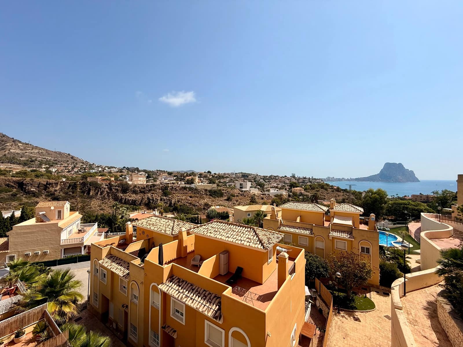 4 makuuhuone Bungalow myytävänä paikassa Calpe / Calp mukana uima-altaan 
autotalli - 475 000 € (Ref: 10007597)