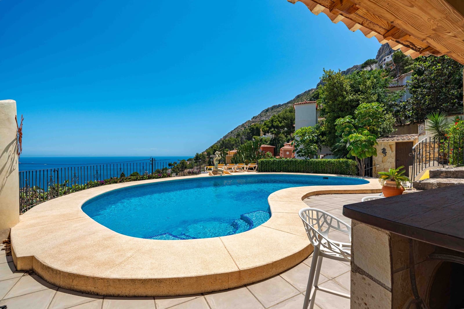 3 Zimmer Villa zu verkaufen in Calpe / Calp mit Pool Garage - 949.000 € (Ref: 10007723)