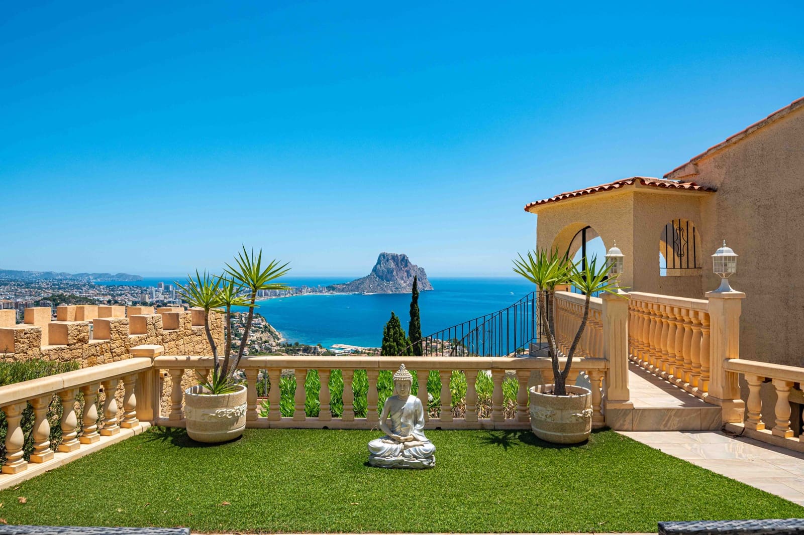 3 Zimmer Villa zu verkaufen in Calpe / Calp mit Pool Garage - 949.000 € (Ref: 10007723)