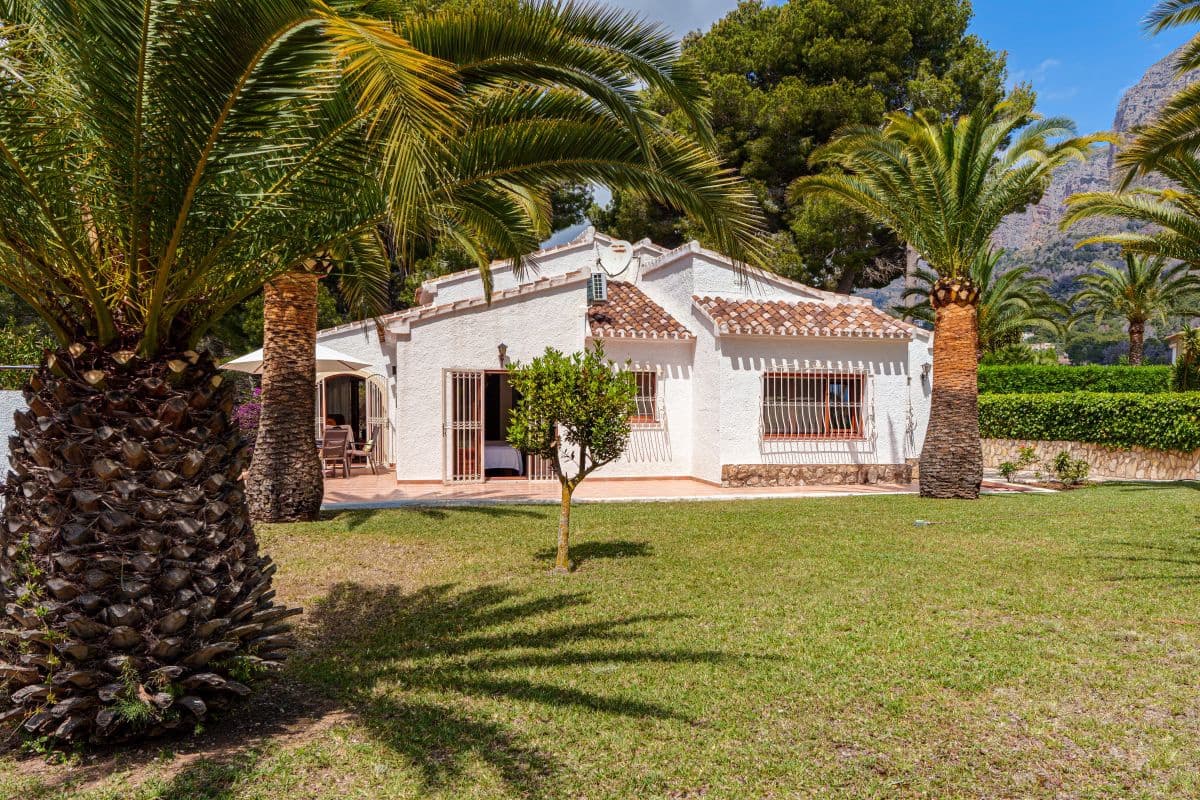 4 soverom Villa til salgs i Javea / Xabia med svømmebasseng garasje - € 995 000 (Ref: 10009339)