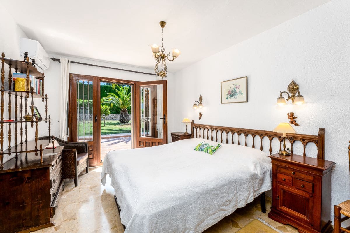 4 soverom Villa til salgs i Javea / Xabia med svømmebasseng garasje - € 995 000 (Ref: 10009339)