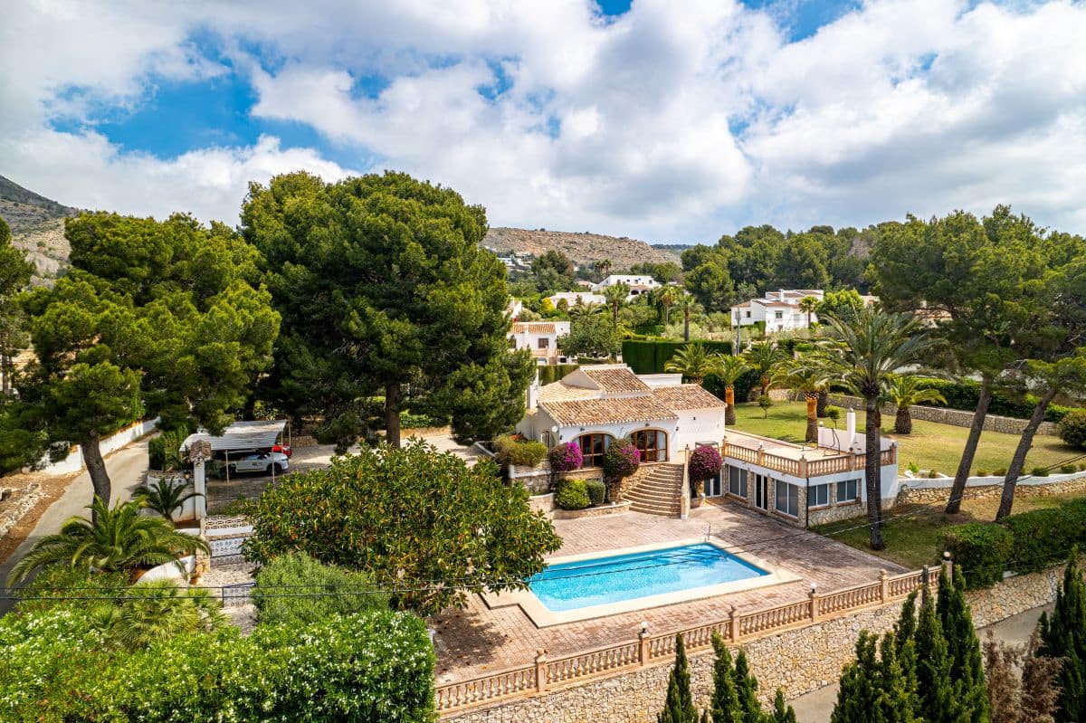 4 soverom Villa til salgs i Javea / Xabia med svømmebasseng garasje - € 995 000 (Ref: 10009339)