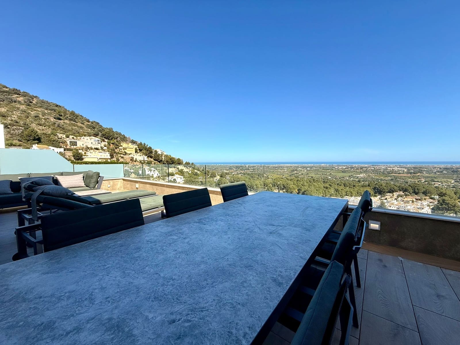 3 slaapkamer Penthouse te koop in Denia met zwembad garage - € 750.000 (Ref: 10011760)