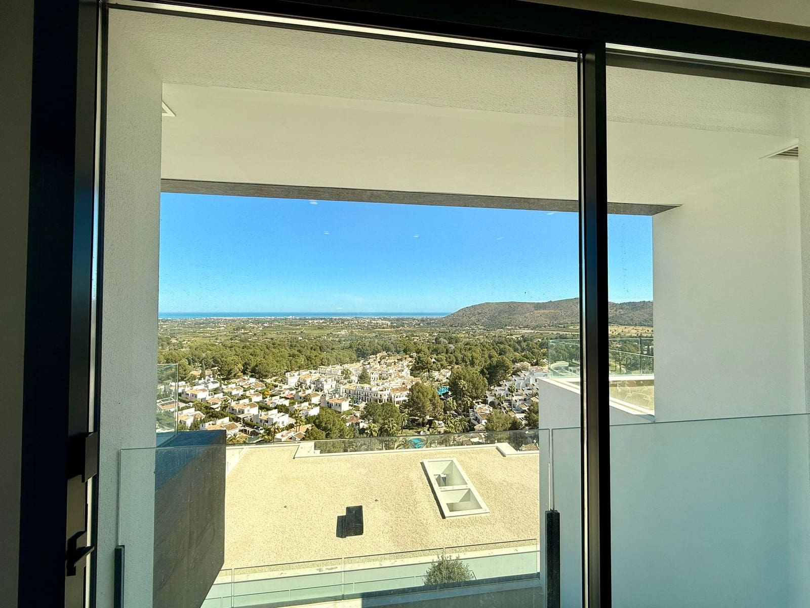 3 slaapkamer Penthouse te koop in Denia met zwembad garage - € 750.000 (Ref: 10011760)