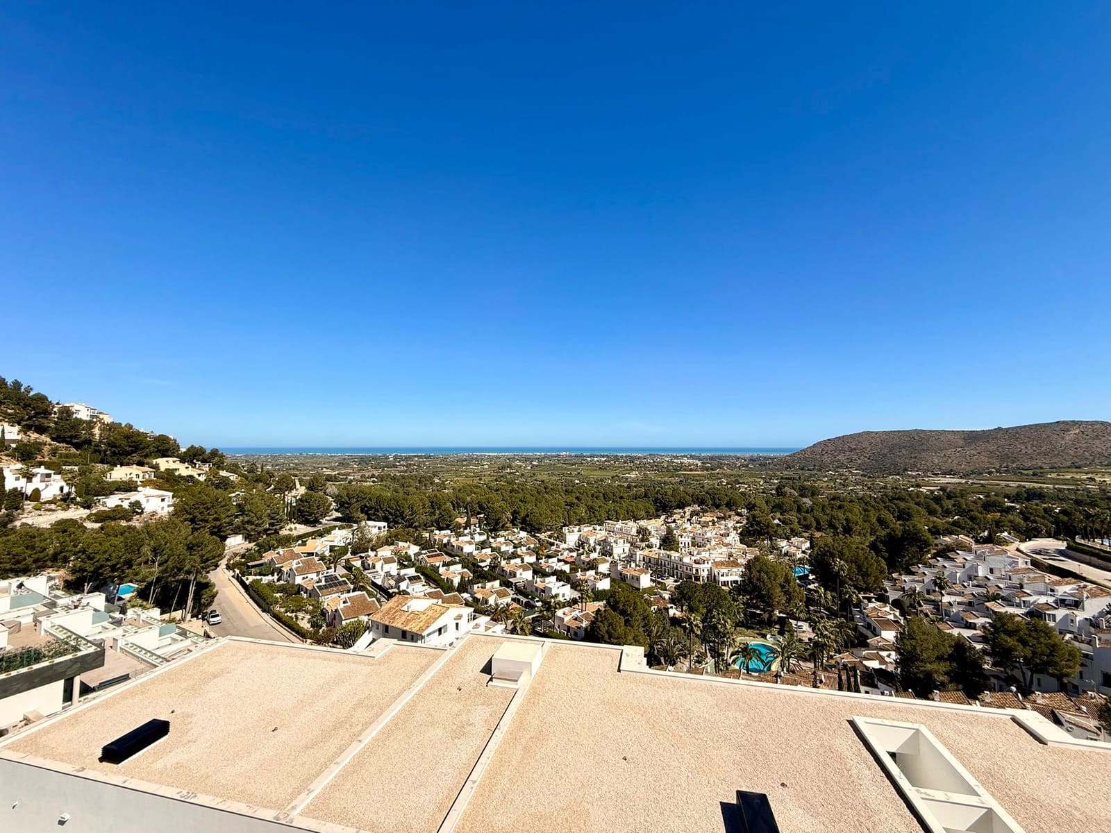3 slaapkamer Penthouse te koop in Denia met zwembad garage - € 750.000 (Ref: 10011760)