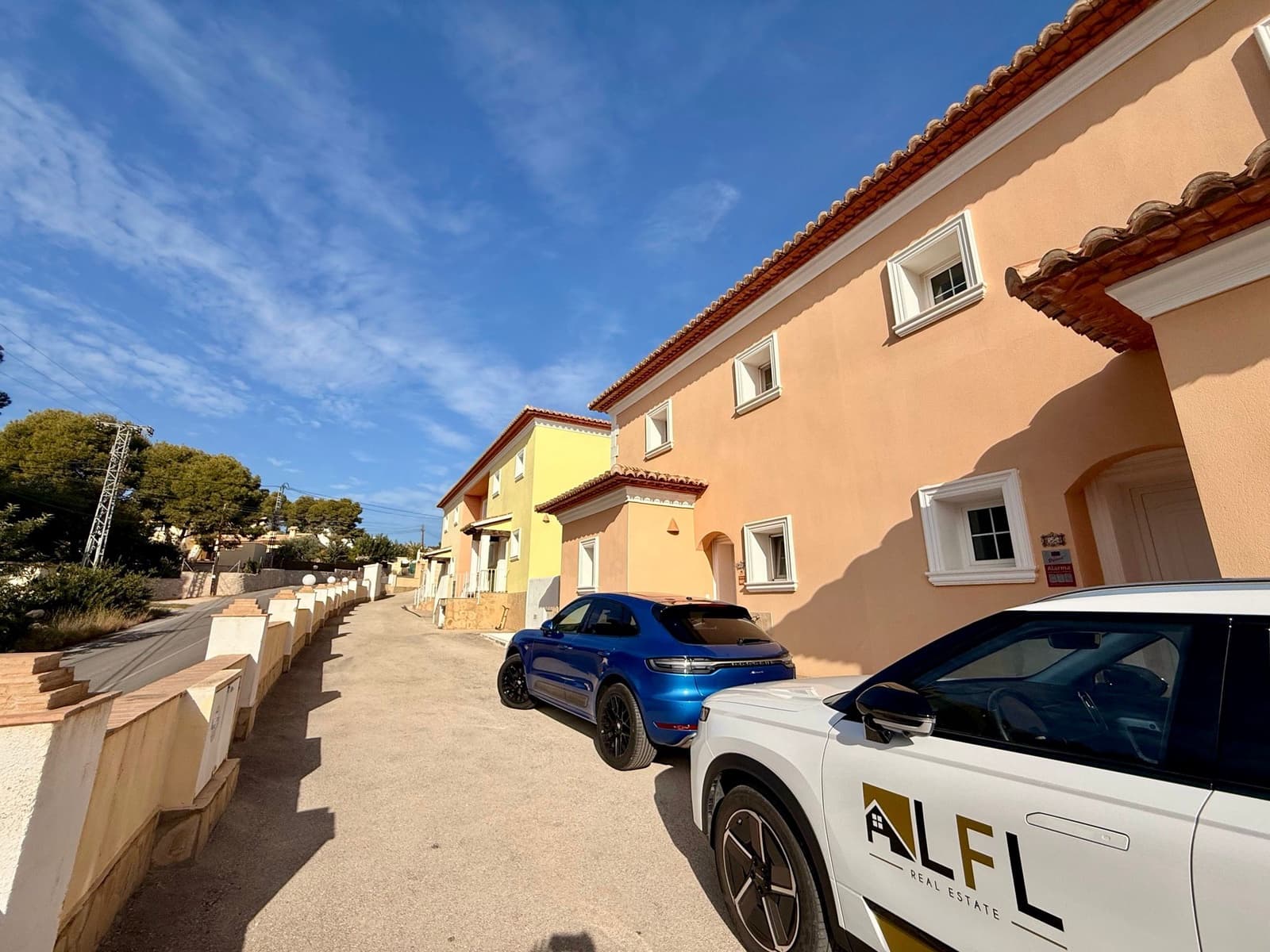 3 Zimmer Bungalow zu verkaufen in Calpe / Calp mit Pool Garage - 425.000 € (Ref: 10011934)