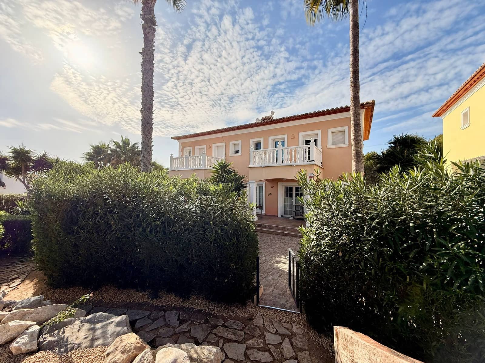 3 Zimmer Bungalow zu verkaufen in Calpe / Calp mit Pool Garage - 425.000 € (Ref: 10011934)