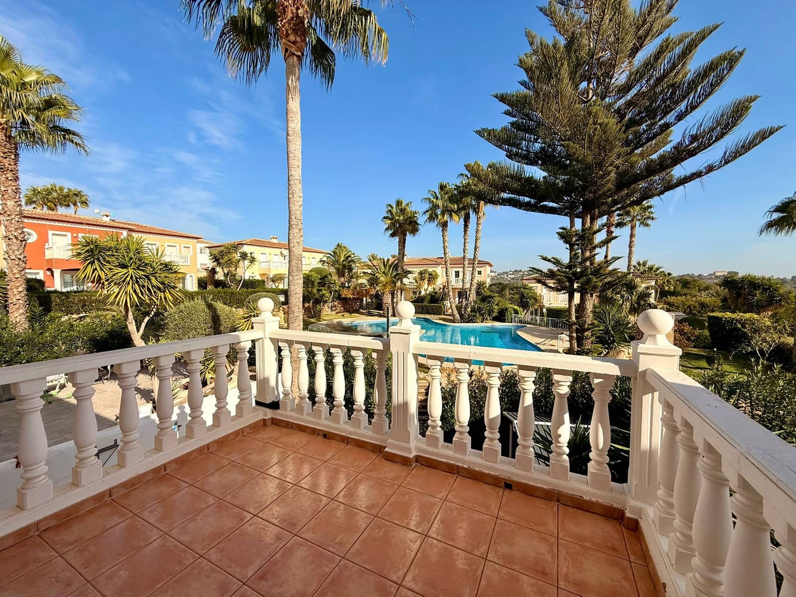3 Zimmer Bungalow zu verkaufen in Calpe / Calp mit Pool Garage - 425.000 € (Ref: 10011934)