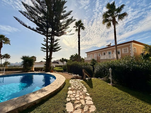 3 Zimmer Bungalow zu verkaufen in Gargasindi, Calpe / Calp mit Pool Garage - 425.000 € (Ref: 10011934)