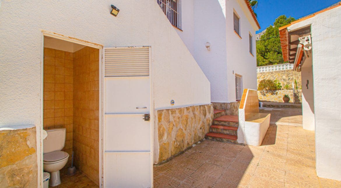 4 makuuhuone Huvila myytävänä paikassa Calpe / Calp mukana uima-altaan 
autotalli - 550 000 € (Ref: 10012191)