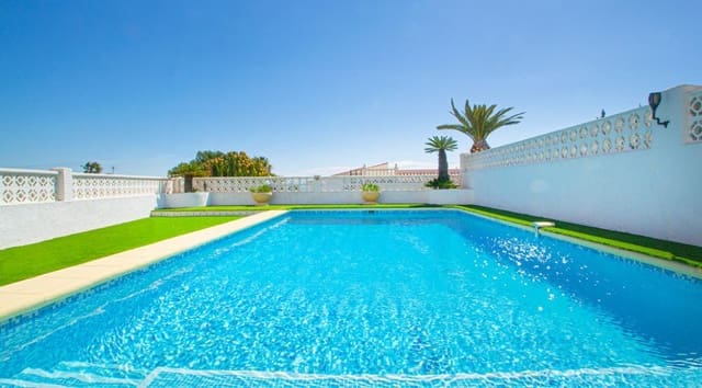 4 Zimmer Villa zu verkaufen in Gargasindi, Calpe / Calp mit Pool Garage - 550.000 € (Ref: 10012191)