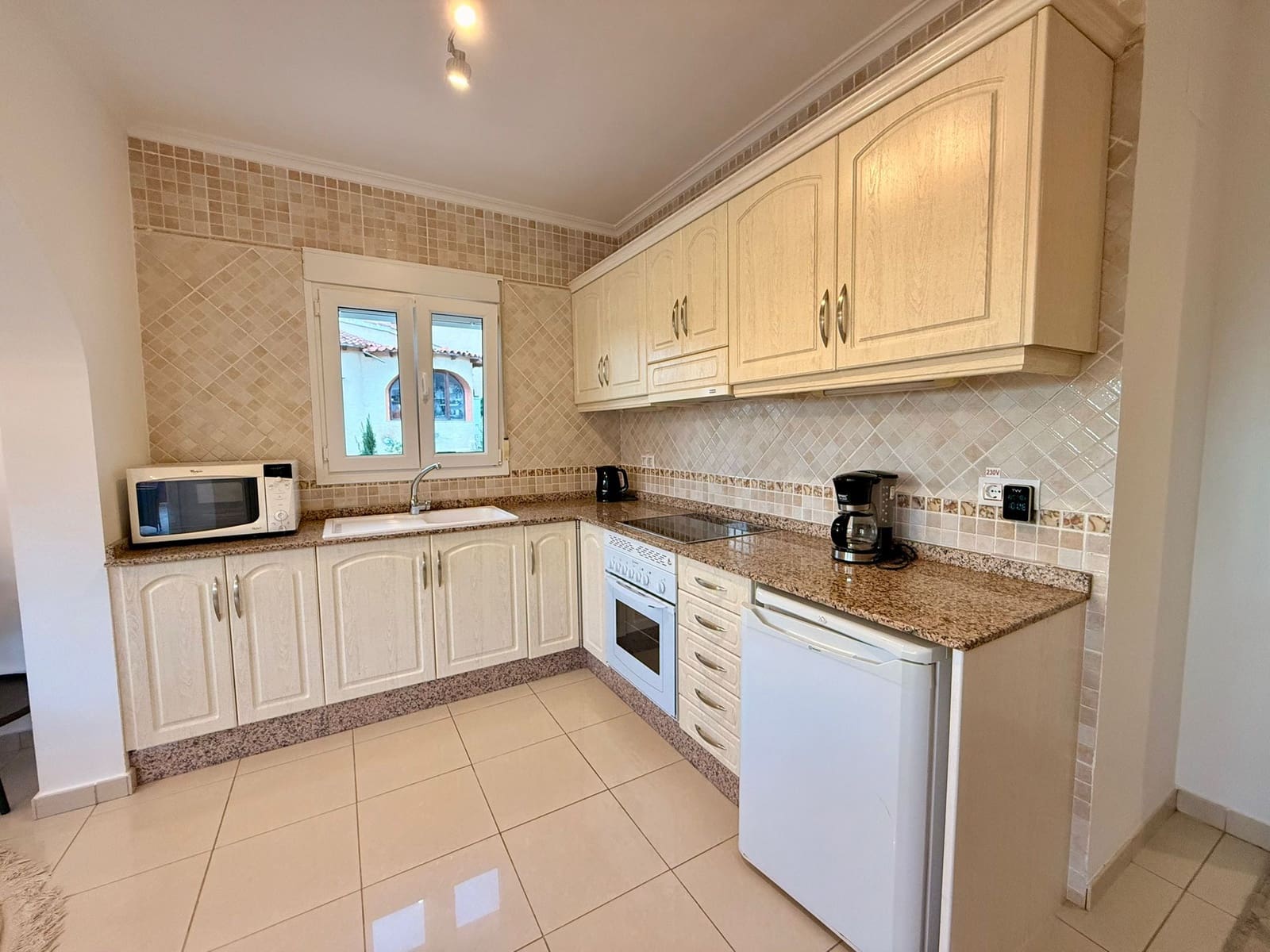 5 soveværelse Villa til salg i Calpe / Calp med swimmingpool garage - € 820.000 (Ref: 10012332)
