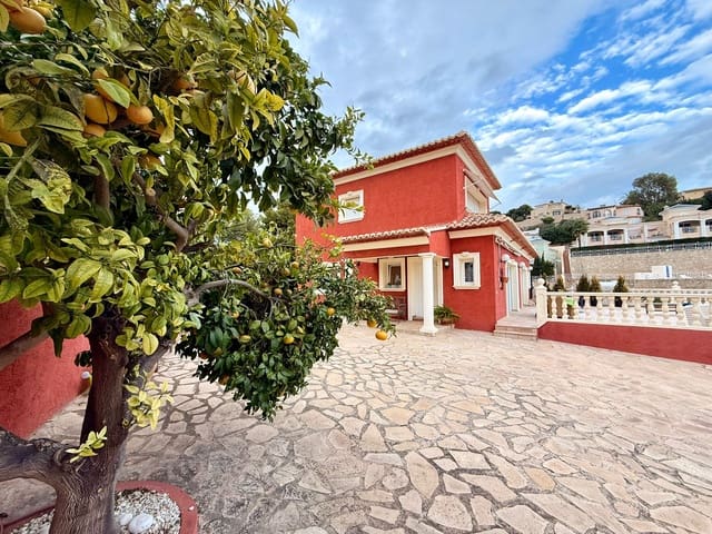 5 soveværelse Villa til salg i Canuta, Calpe / Calp med swimmingpool garage - € 820.000 (Ref: 10012332)