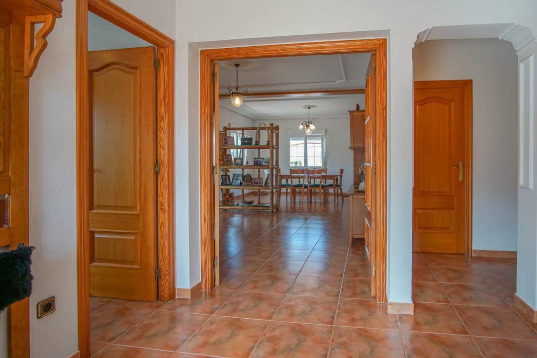 5 soverom Villa til salgs i Calpe / Calp med svømmebasseng garasje - € 719 000 (Ref: 10014281)