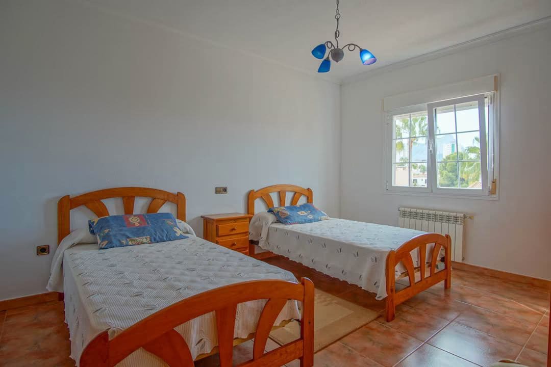 5 soverom Villa til salgs i Calpe / Calp med svømmebasseng garasje - € 719 000 (Ref: 10014281)