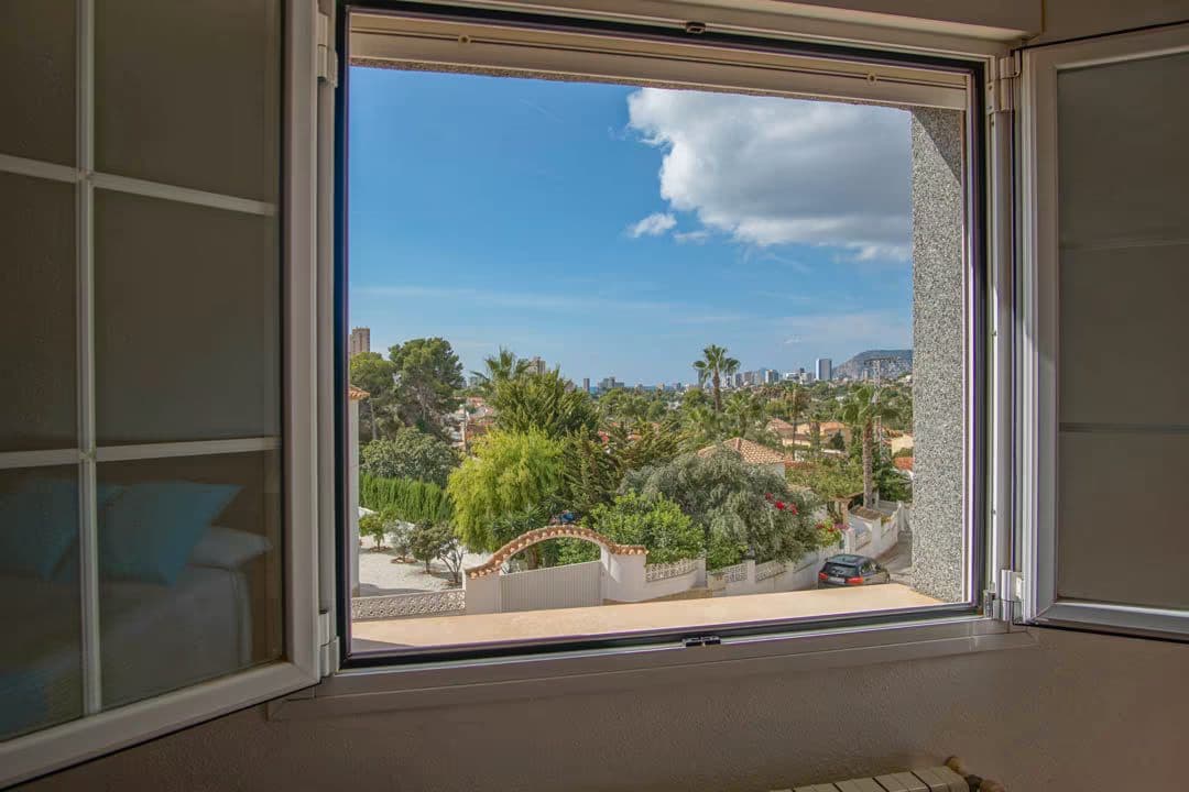 5 soverom Villa til salgs i Calpe / Calp med svømmebasseng garasje - € 719 000 (Ref: 10014281)