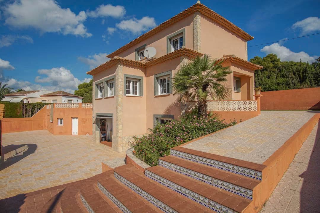 5 soverom Villa til salgs i Calpe / Calp med svømmebasseng garasje - € 719 000 (Ref: 10014281)