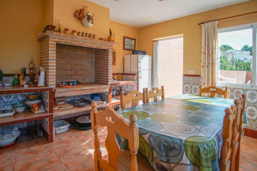 5 soverom Villa til salgs i Calpe / Calp med svømmebasseng garasje - € 719 000 (Ref: 10014281)