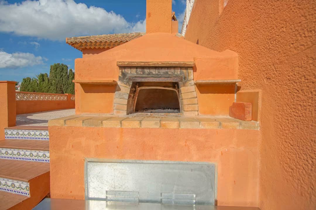 5 soverom Villa til salgs i Calpe / Calp med svømmebasseng garasje - € 719 000 (Ref: 10014281)