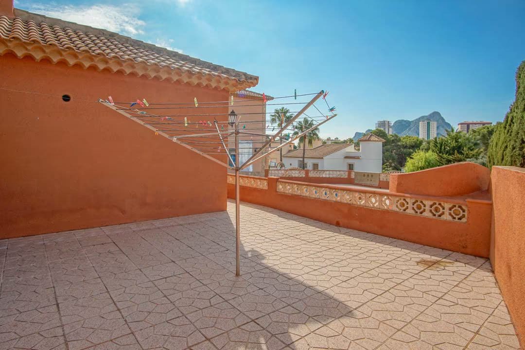 5 soverom Villa til salgs i Calpe / Calp med svømmebasseng garasje - € 719 000 (Ref: 10014281)