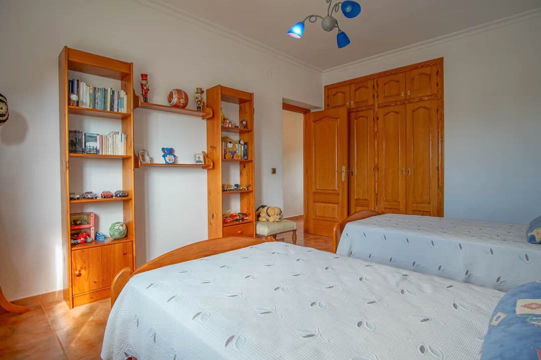 5 bedroom Villa for sale in Calpe / Calp with pool garage - € 719,000 (Ref: 10014281)