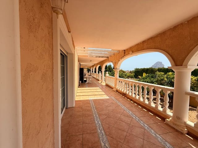 6 soverom Villa til salgs i Gargasindi, Calpe / Calp med svømmebasseng garasje - € 990 000 (Ref: 10015861)