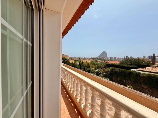 5 bedroom Villa for sale in Gargasindi, Calpe / Calp with pool garage - € 990,000 (Ref: 10015861)