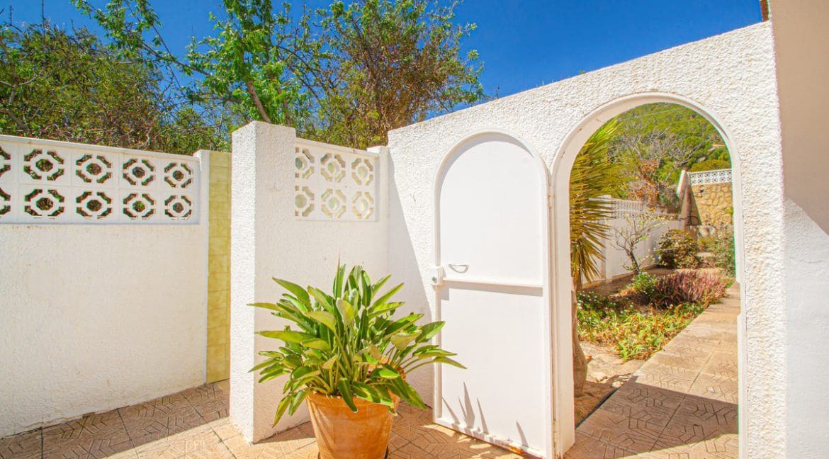 4 sypialnia Willa na sprzedaż w Calpe / Calp z basenem garażem - 499 000 € (Ref: 10033050)