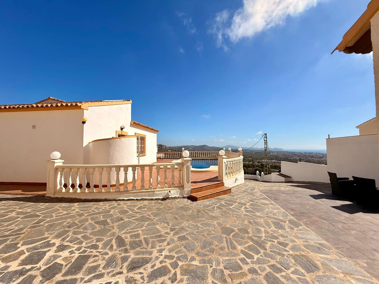 4 chambre Villa/Maison à vendre à Calpe / Calp avec piscine garage - 690 000 € (Ref: 10041433)