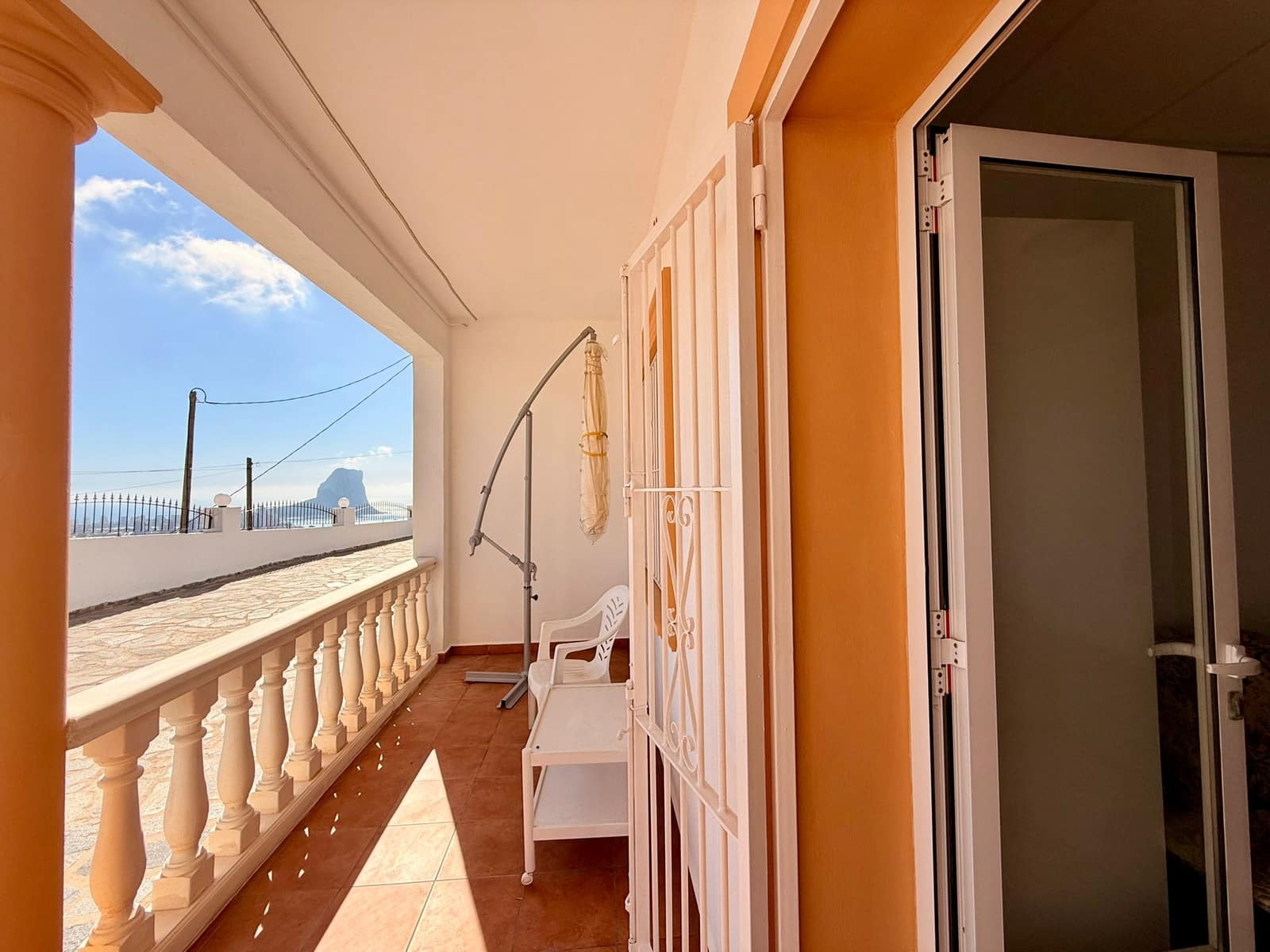 4 chambre Villa/Maison à vendre à Calpe / Calp avec piscine garage - 690 000 € (Ref: 10041433)