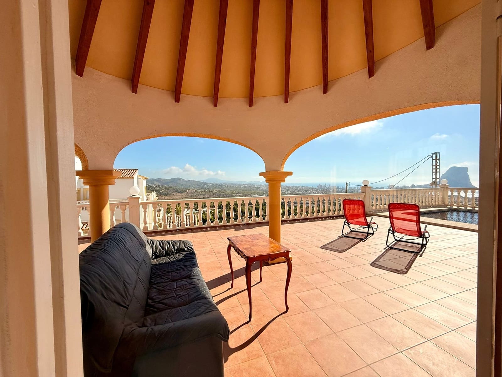4 chambre Villa/Maison à vendre à Calpe / Calp avec piscine garage - 690 000 € (Ref: 10041433)