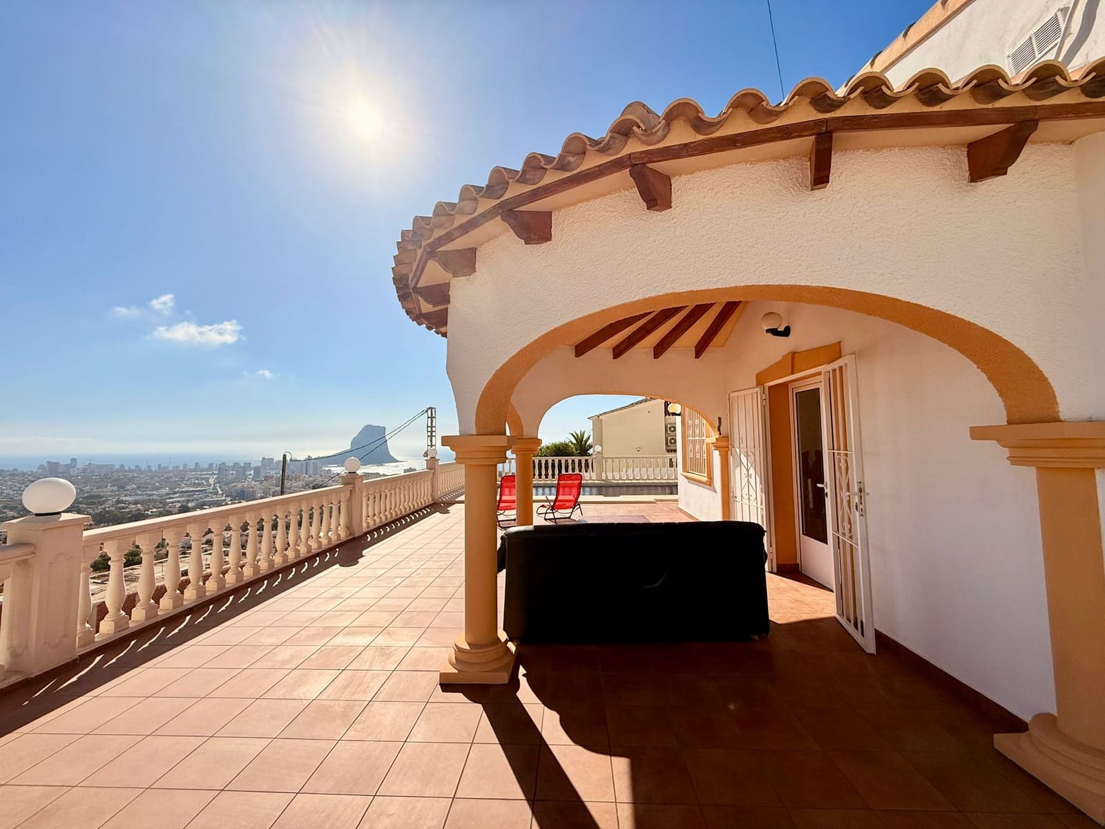 4 chambre Villa/Maison à vendre à Calpe / Calp avec piscine garage - 690 000 € (Ref: 10041433)