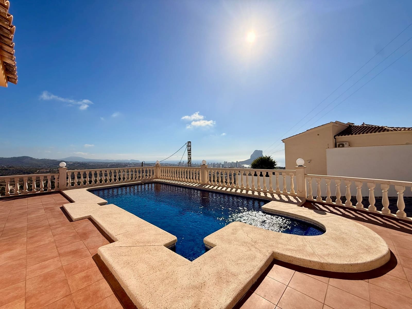 4 chambre Villa/Maison à vendre à Calpe / Calp avec piscine garage - 690 000 € (Ref: 10041433)