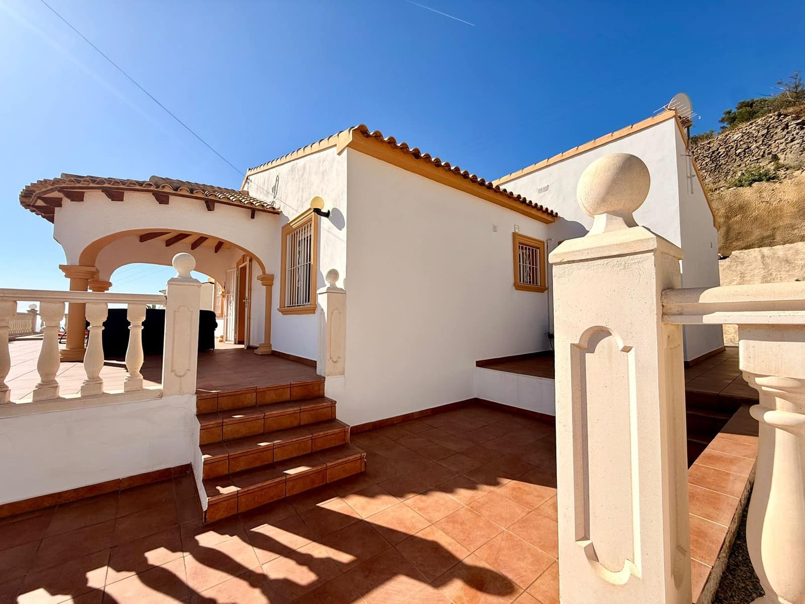 4 chambre Villa/Maison à vendre à Calpe / Calp avec piscine garage - 690 000 € (Ref: 10041433)
