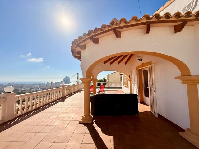 4 bedroom Villa for sale in Oltamar - Cucarres, Calpe / Calp with pool garage - € 690,000 (Ref: 10041433)