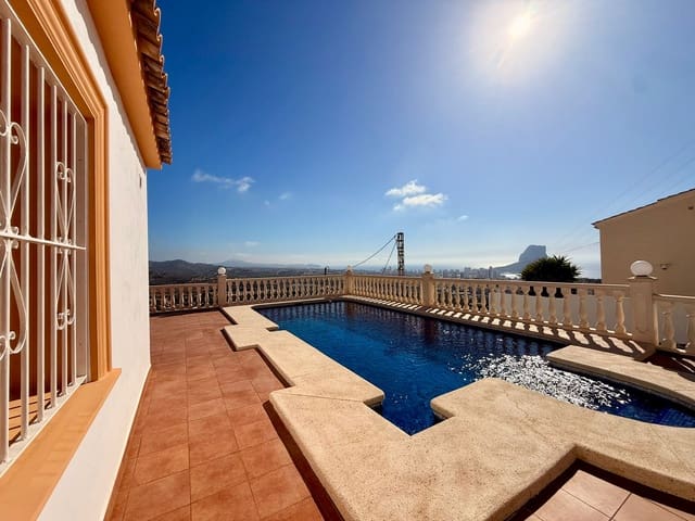 4 bedroom Villa for sale in Oltamar - Cucarres, Calpe / Calp with pool garage - € 690,000 (Ref: 10041433)