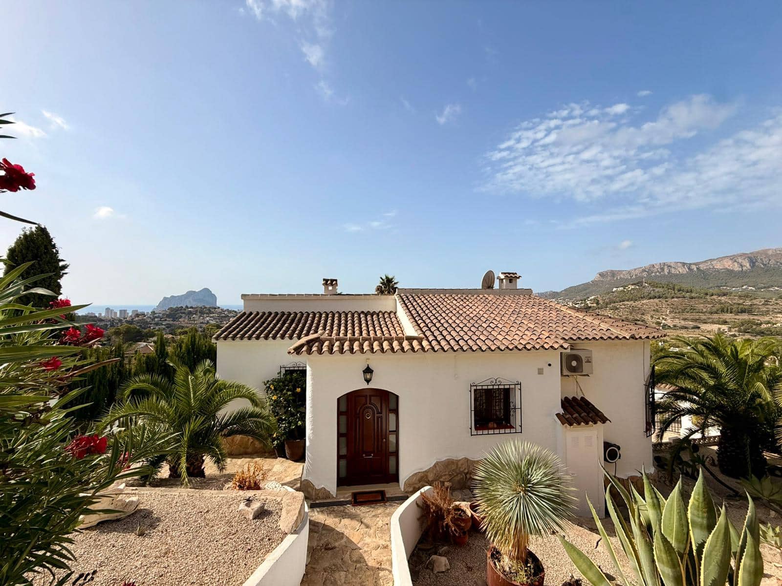 4 sypialnia Willa na sprzedaż w Calpe / Calp z basenem garażem - 760 000 € (Ref: 10045692)