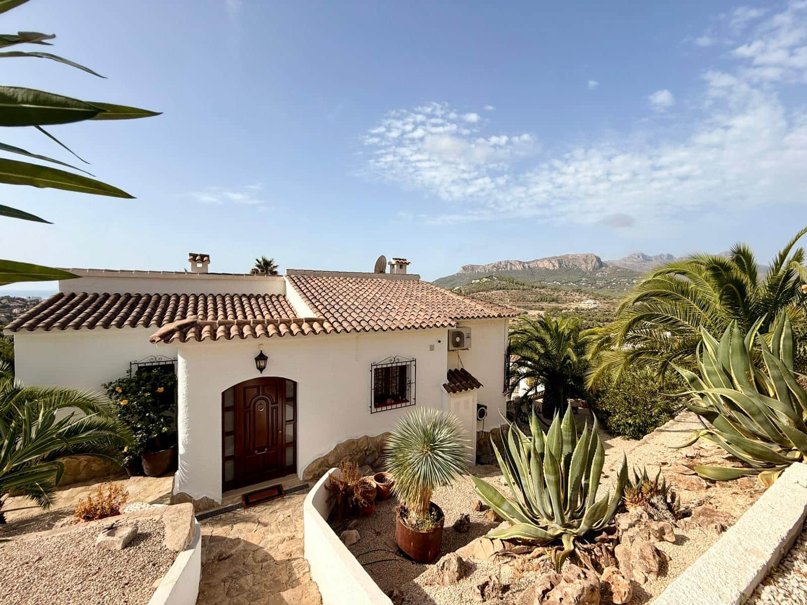 4 sypialnia Willa na sprzedaż w Calpe / Calp z basenem garażem - 760 000 € (Ref: 10045692)