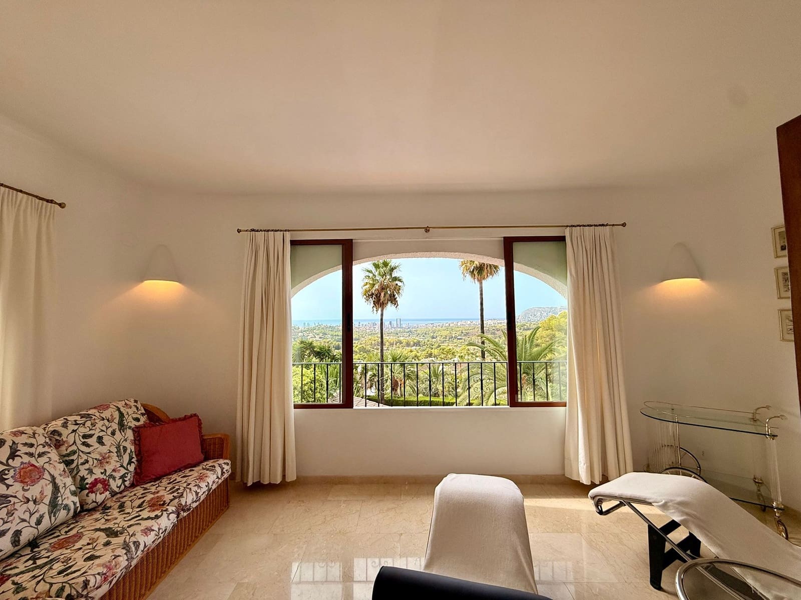 4 sypialnia Willa na sprzedaż w Calpe / Calp z basenem garażem - 760 000 € (Ref: 10045692)
