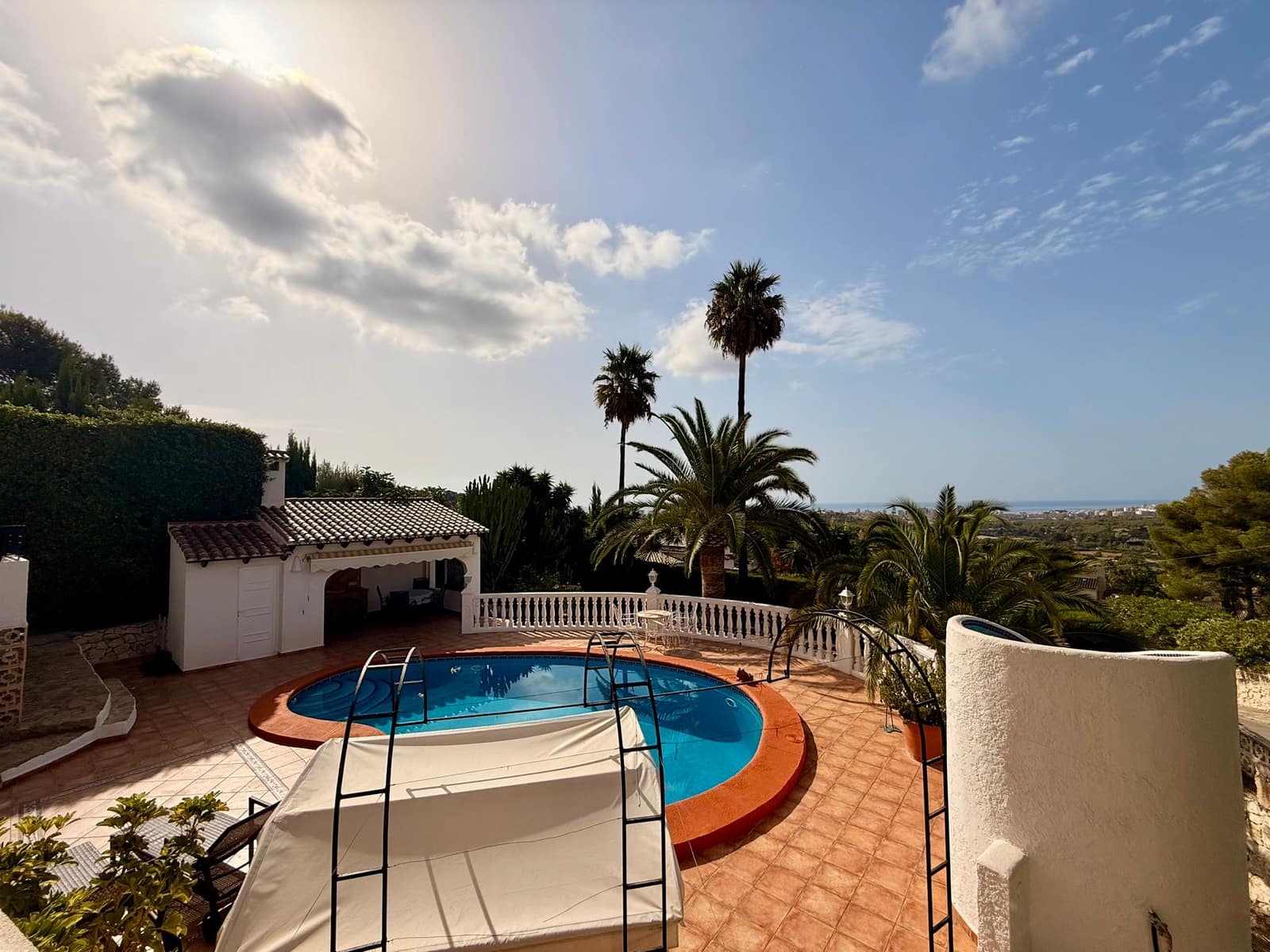 4 sypialnia Willa na sprzedaż w Calpe / Calp z basenem garażem - 760 000 € (Ref: 10045692)