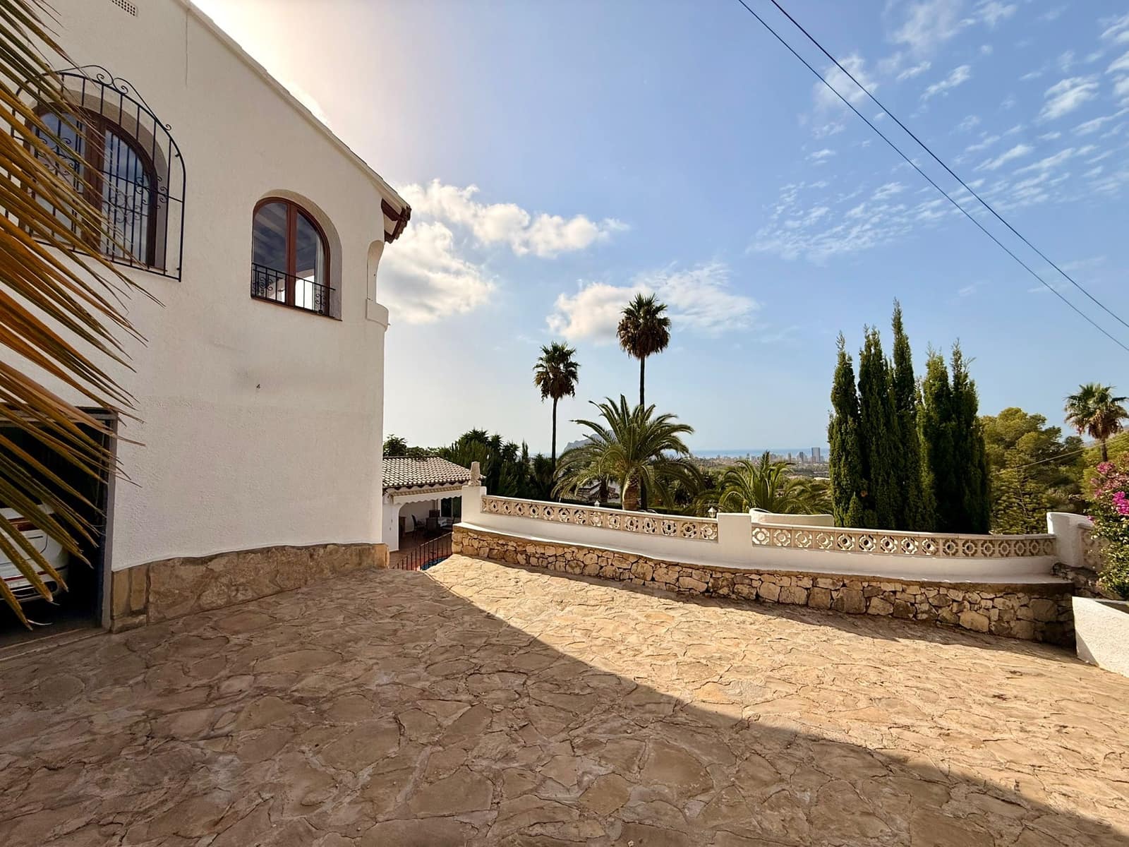 4 sypialnia Willa na sprzedaż w Calpe / Calp z basenem garażem - 760 000 € (Ref: 10045692)