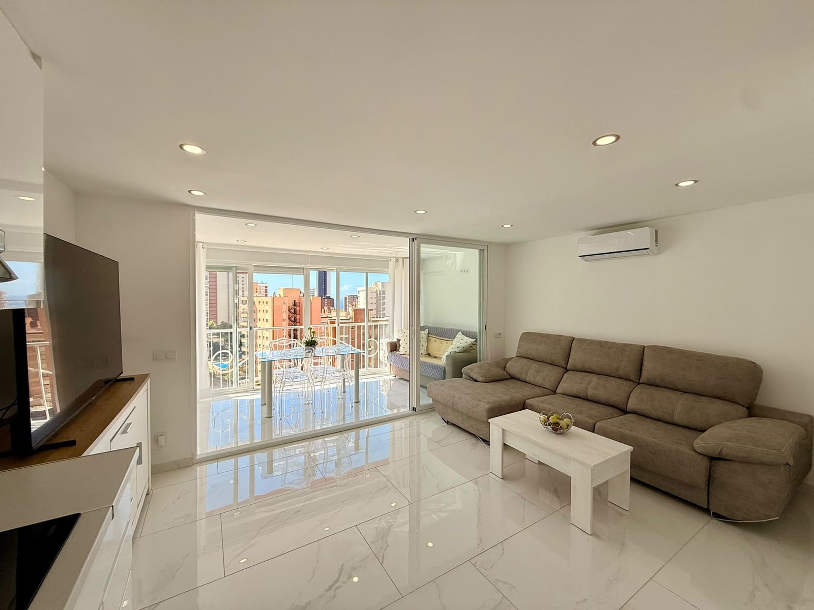 1 soverom Leilighet til salgs i Benidorm med svømmebasseng garasje - € 198 000 (Ref: 10074615)