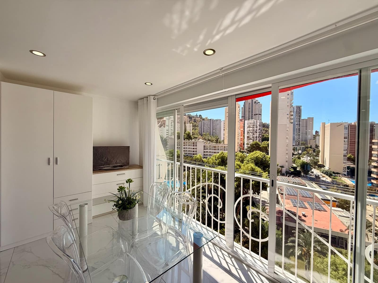 1 soverom Leilighet til salgs i Benidorm med svømmebasseng garasje - € 198 000 (Ref: 10074615)